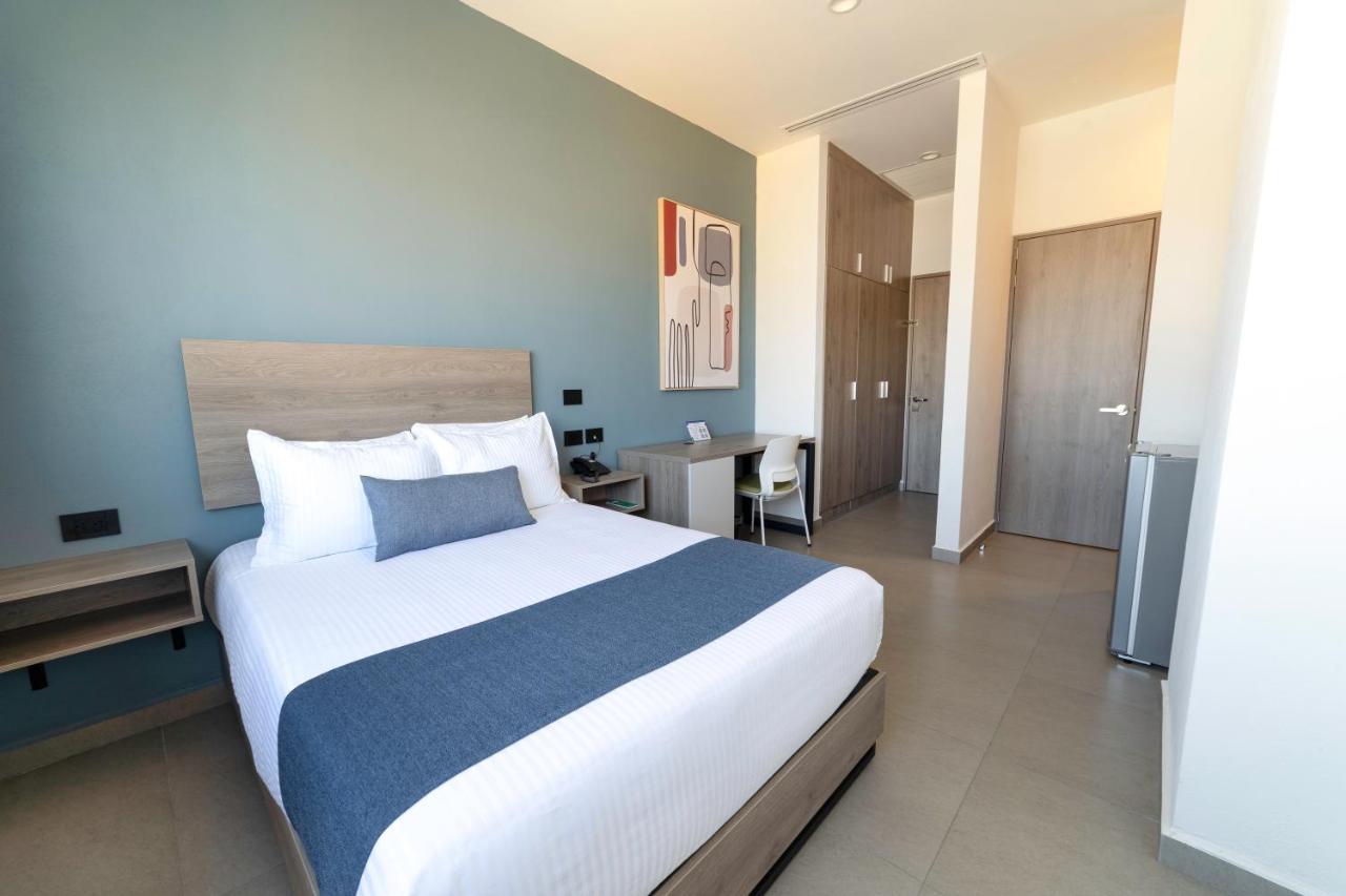 Th Hotel & Vivienda Tepatitlan de Morelos Exterior photo