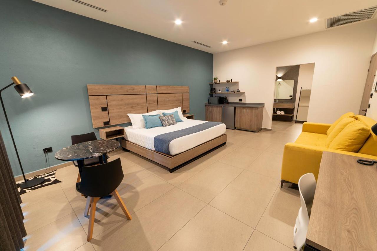 Th Hotel & Vivienda Tepatitlan de Morelos Exterior photo