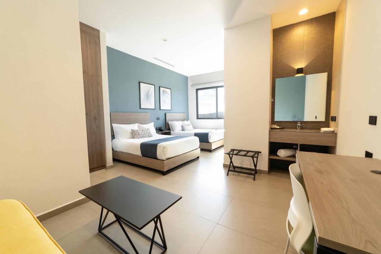 Th Hotel & Vivienda Tepatitlan de Morelos Exterior photo