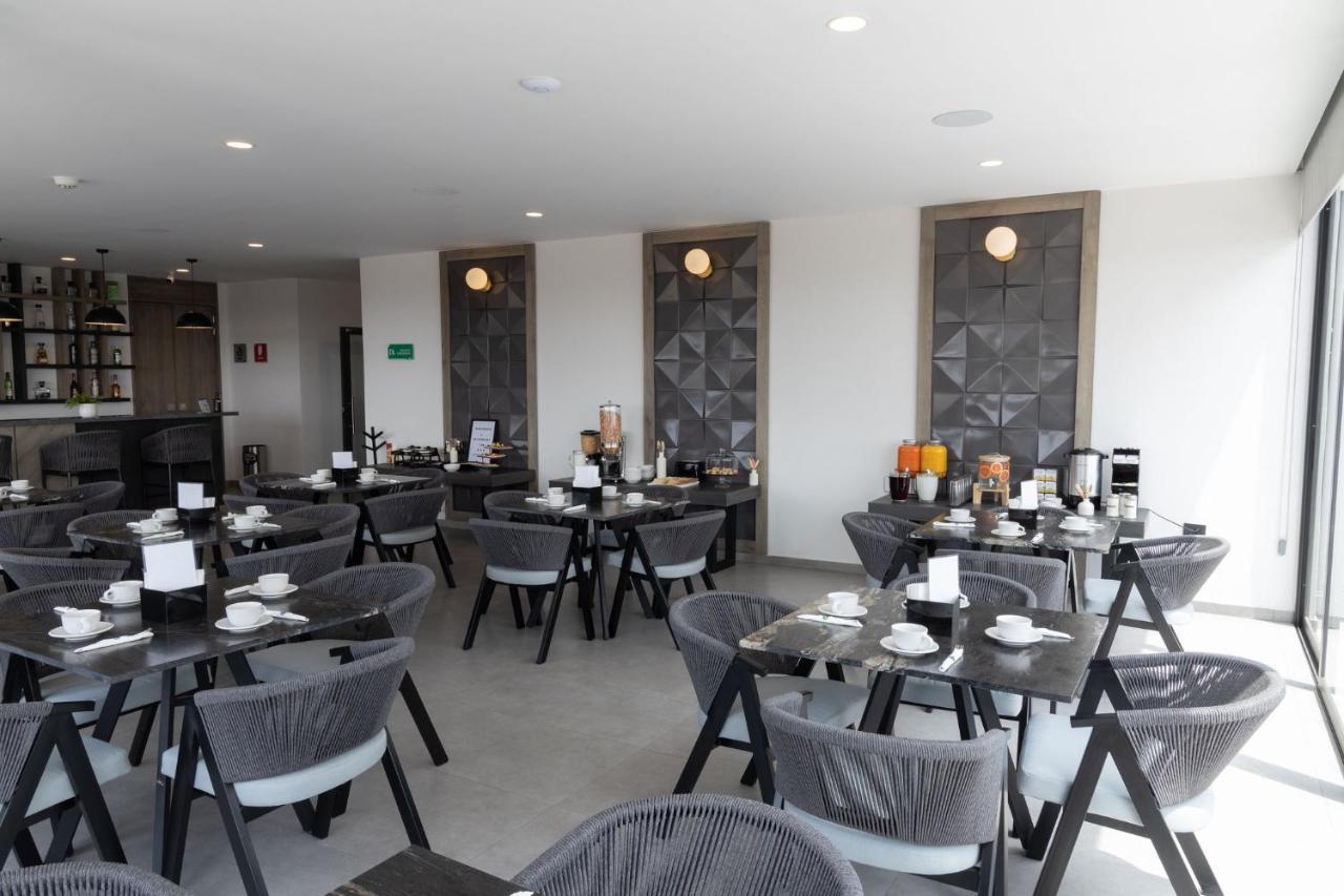 Th Hotel & Vivienda Tepatitlan de Morelos Exterior photo